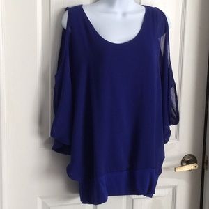 Cha cha vente cold shoulder top